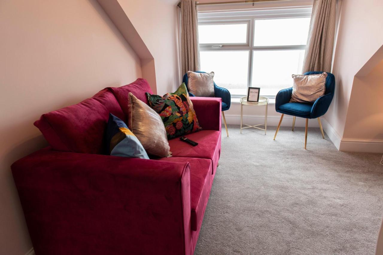 Charles Alexander Short Stay - Highcliffe Apartments Cleveleys Exterior photo